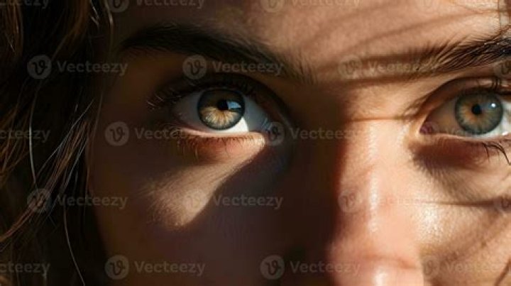 Unveiling Kiefer Sutherland's Mesmerizing Blue Eyes: Insights And Discoveries