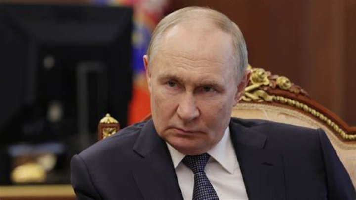Unveiling Putin's Age And Height: Unraveling The Enigma