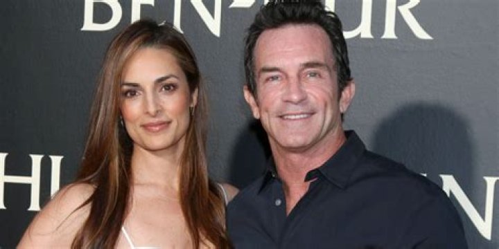 Unveiling The Enduring Bond And Achievements Of Lisa Ann Russell And Mark Paul Gosselaar